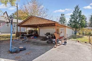 819 Gordon Street Extension, Greenville, SC 29611 - photo 5