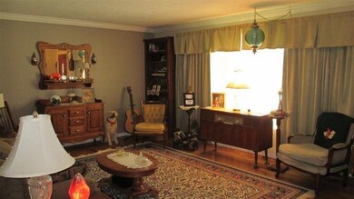 1126 Highland Terrace, Bolivar, MO 65613 - photo 6