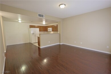 Livingroom & Kitchen