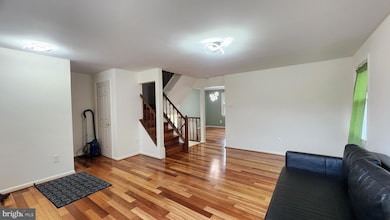 6427 Birchleigh Cir, Alexandria, VA 22315 - photo 3