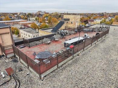 Cobblers Lofts unit 212, Milwaukee, WI 53212 - photo 5