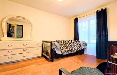 42-47 Union St unit 2A, Flushing, NY 11355 - photo 6