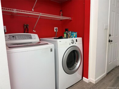 7 Gloucester Dr, Wyandanch, NY 11798 - photo 6