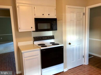 449 W Caracas Ave, Hershey, PA 17033 - photo 7