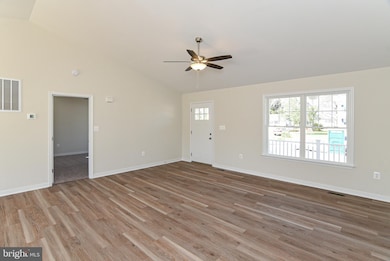 68 Randall Rd, Colonial Beach, VA 22443 - photo 6