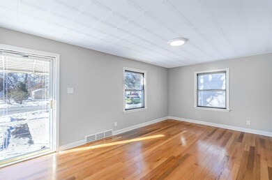 119 N Wiggs St, Griffith, IN 46319 - photo 2