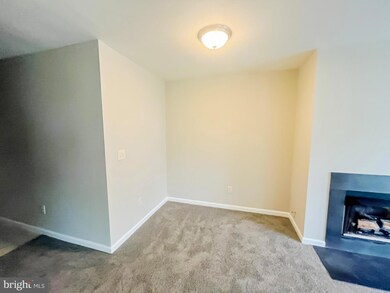 104 Falcon Ridge Way N unit 10/4, Hamburg, NJ 07419 - photo 5