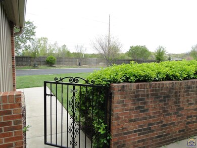 2335 SW Mayfair Place, Topeka, KS 66611 - photo 3