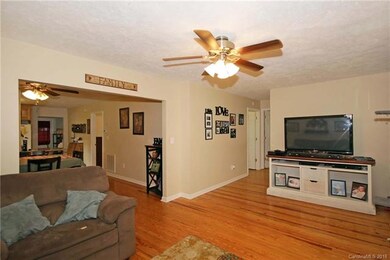 126 Mills Garden Rd, Statesville, NC 28625 - photo 3