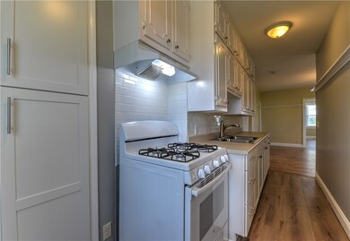 36 Vervena St, Cranston, RI 02920 - photo 7