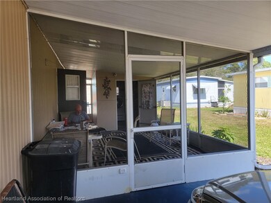 60 Pine Aire Cir, Lake Placid, FL 33852 - photo 6