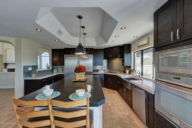 27 Kitchen