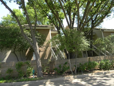View of home's exterior