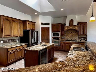 5140 San Carlos Ct kitchen pic 2