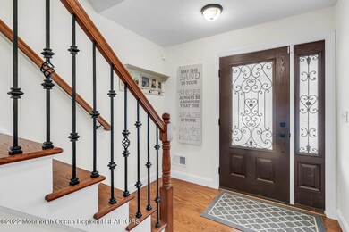 24 Duchess Ave Middletown-large-005-001-