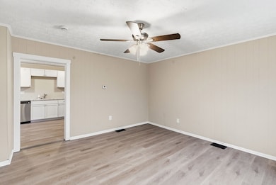 466 W 45th St, Shadyside, OH 43947 - photo 5