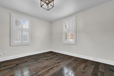 9-web-or-mls-541-s-lazelle-st