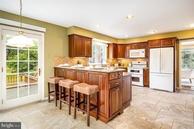 5710 Meyerfield Ct, Sykesville, MD 21784 - photo 3