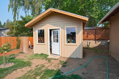 1423 Bonita Cir, Medford, OR 97504 - photo 4