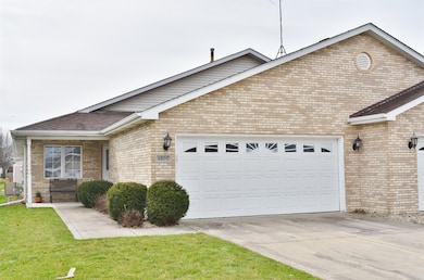 1707 Aspen Dr, Crown Point, IN 46307 - photo 2