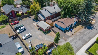 362 NW Riverside Blvd, Bend, OR 97703 - photo 3