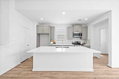 1104 Highland Square Ln, Houston, TX 77091 - photo 7