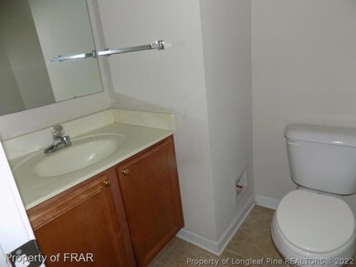 1614 Stonewood Dr, Fayetteville, NC 28306 - photo 5