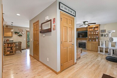 4616 N Sturdevant St, Davenport, IA 52806 - photo 6