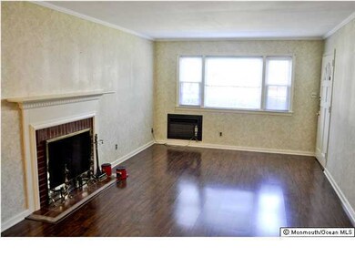 9 Cherry Tree Ln, Middletown, NJ 07748 - photo 3