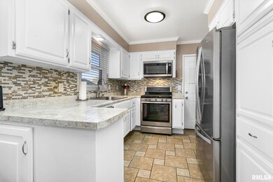 2627 Harmony Dr, Bettendorf, IA 52722 - photo 6