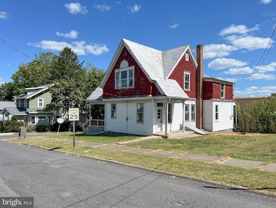 33 W Garber St, Mount Union, PA 17066 - photo 3