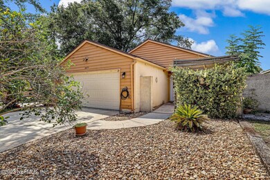 5577 Mariners Cove Dr, Jacksonville, FL 32210 - photo 4