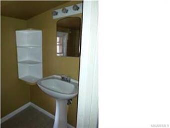 Really nice half bath!