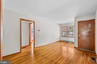 304 2nd St, Colonial Beach, VA 22443 - photo 7