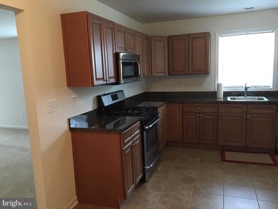 193 W Harmony Dr, Pottstown, PA 19464 - photo 6