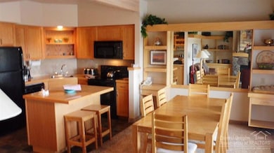 1836 Redtail Hawk Dr unit 57K, Redmond, OR 97756 - photo 2