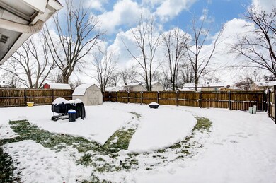 817 Upwoods Dr, Columbus, OH 43228 - photo 3