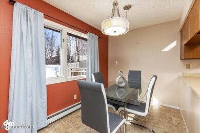 07-Dining Room 20220411-DW-2769
