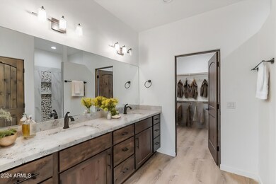 Virtually staged primary bath