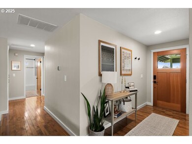 Entrance/Foyer