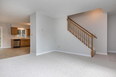 102 Berkshire Rd Portland ME-large-007-0