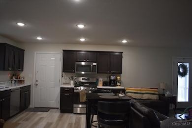 113 Springlake Ave, Hillsboro, OH 45133 - photo 5