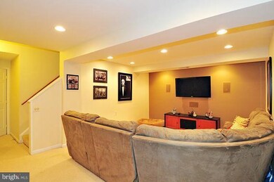 6848 Littlewood Ct, Sykesville, MD 21784 - photo 2