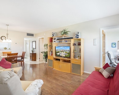 4705 NW 35th St unit 611, Lauderdale Lakes, FL 33319 - photo 4