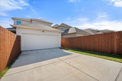 3133 Strawberry Farm Ln, Fort Worth, TX 76140 - photo 4