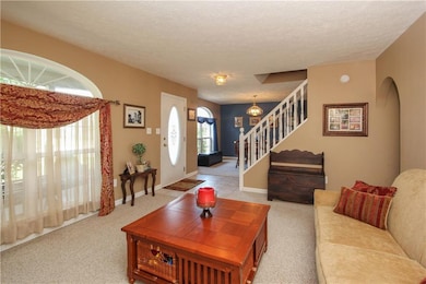 1612 Turning Leaf Dr, Franklin, IN 46131 - photo 2