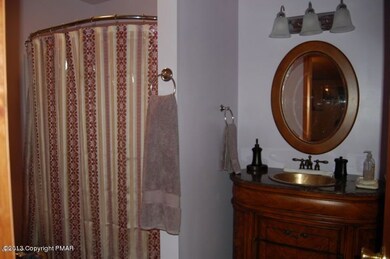 154 Segatti Cir, Bushkill, PA 18324 - photo 6