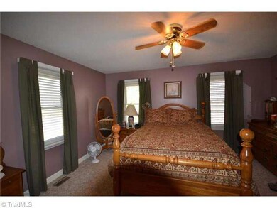 4571 Lassiter Mill Rd, Asheboro, NC 27205 - photo 5