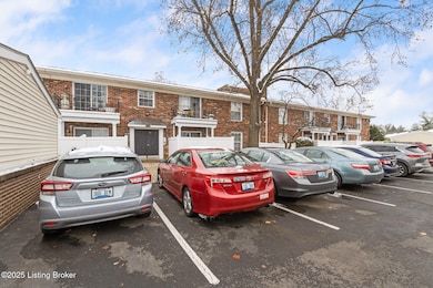 1259 Westlynne Way unit 7, Louisville, KY 40222 - photo 4