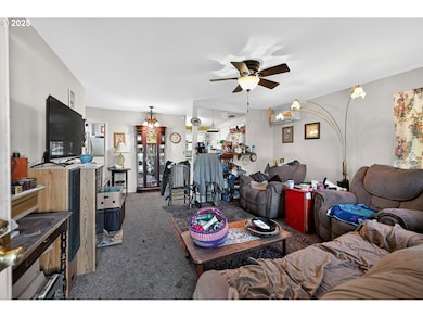 48386 Jasper Dr, Oakridge, OR 97463 - photo 5